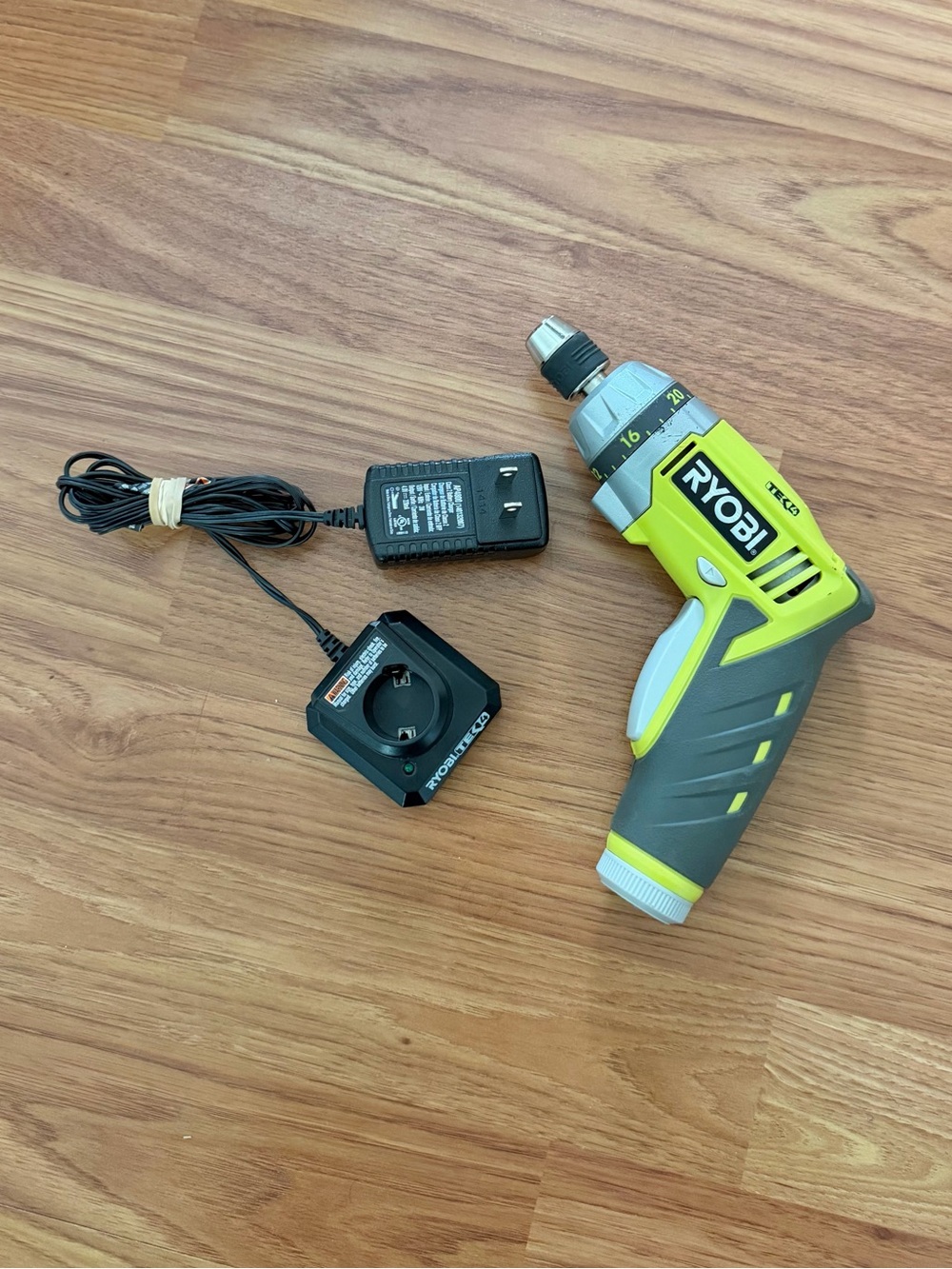 RYOBI TEK4 HP53L 4V Cordless Screwdriver Drill and Battery AP4001 & Charger!